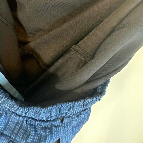 Lululemon Blue Patterned Pace Breaker Shorts‎ Men’s S 7.5” Read - Picture 9 of 11